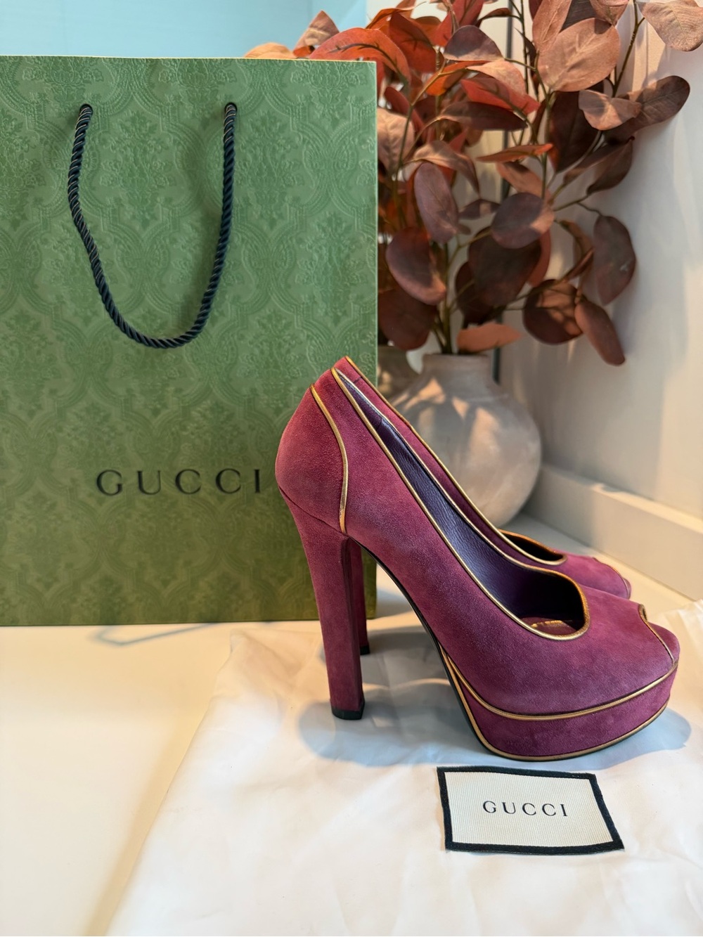 Gucci Purple Suede Peep-Toe Platform Pumps with Gold Piping - Picture 3 of 12